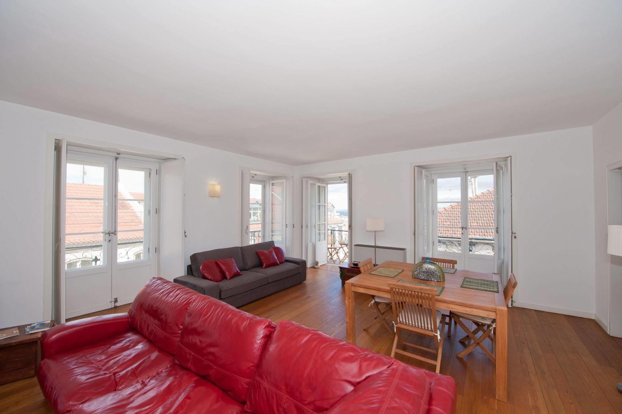 ליסבון Chiado Apartments מראה חיצוני תמונה